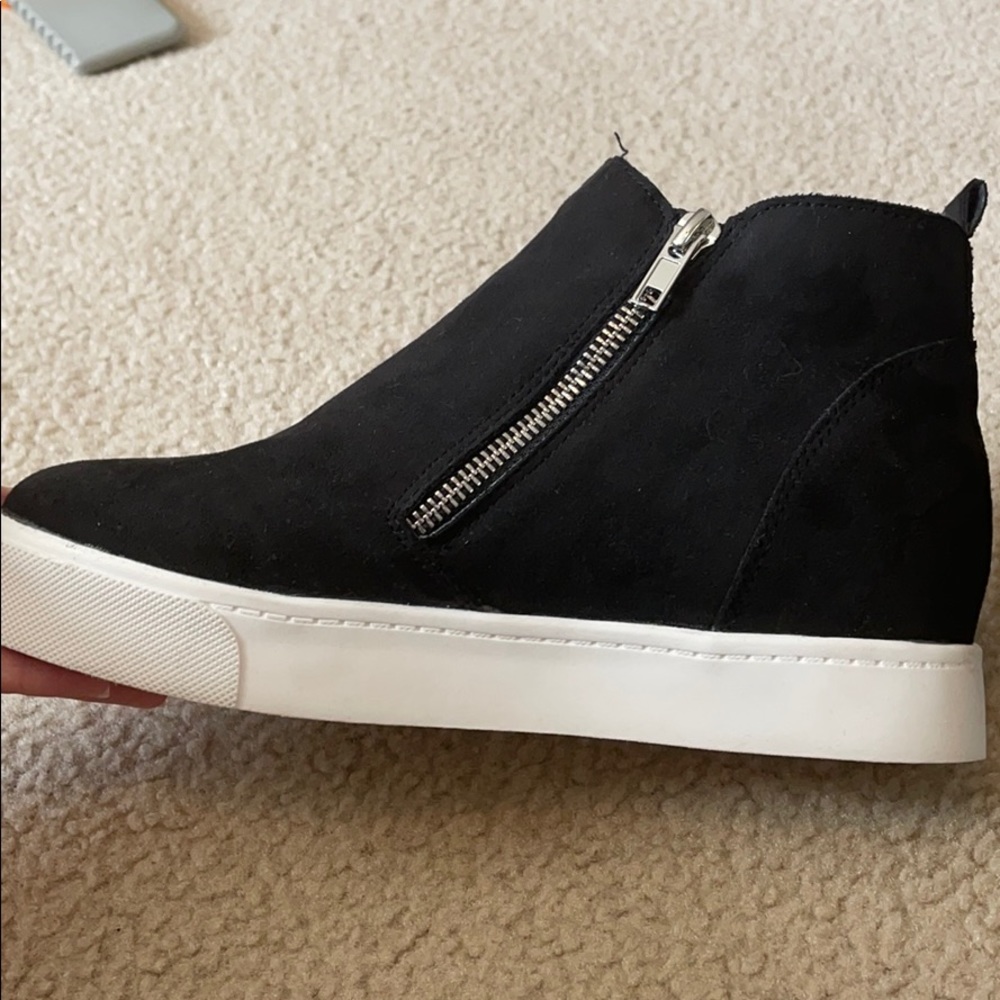 black flat booties - Picture 4 of 5